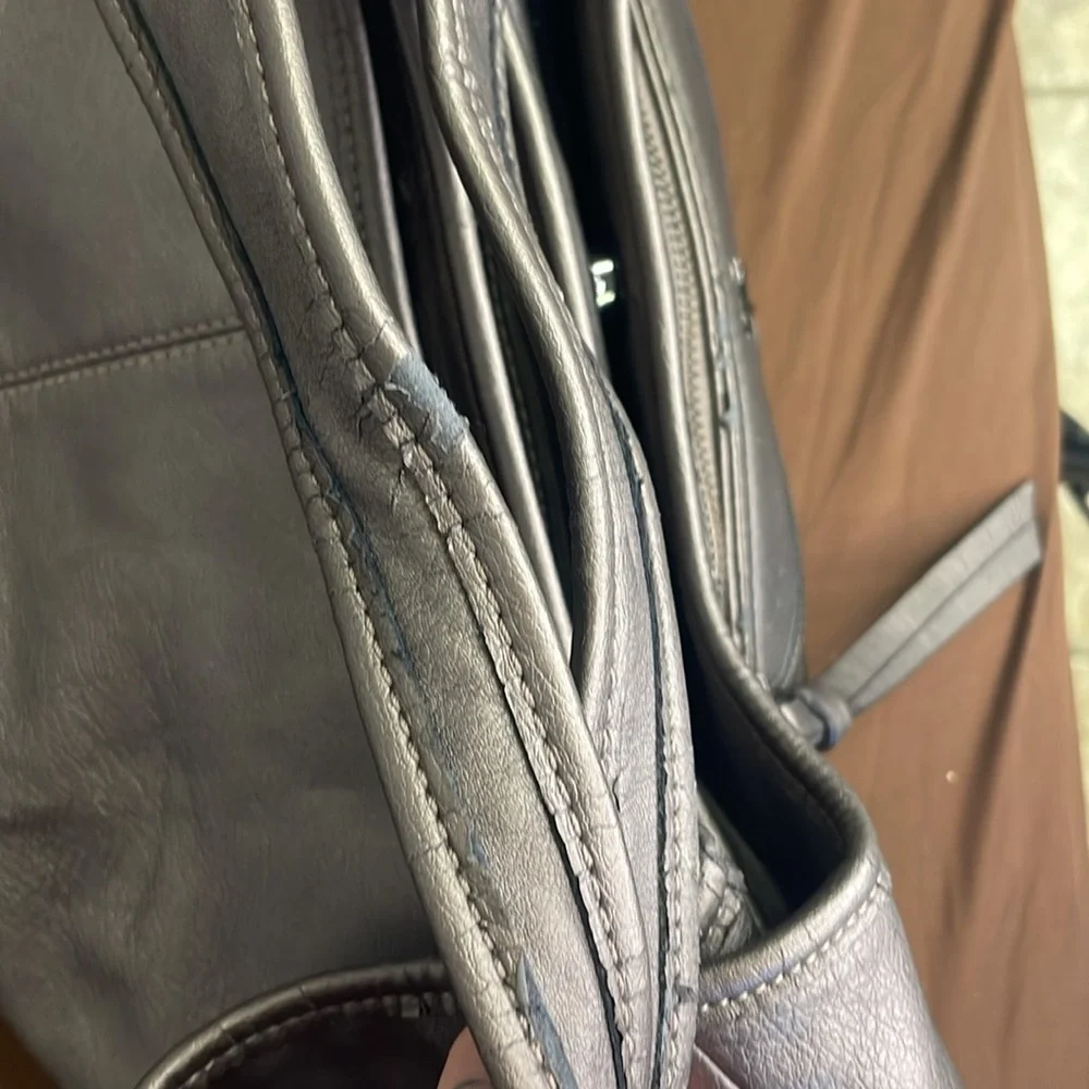 Simply Vera by Vera Wang Metallic Shoulder Bag – Pre-Owned - Picture 13 of 13